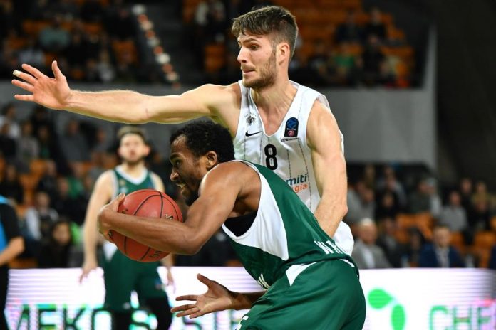 Basket in tv (Foto Ansa)
